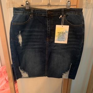 Fashion Nova Denim Skirt Size L *NEW W/ TAGS*